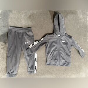 Nike Gray Tracksuit Set 12m